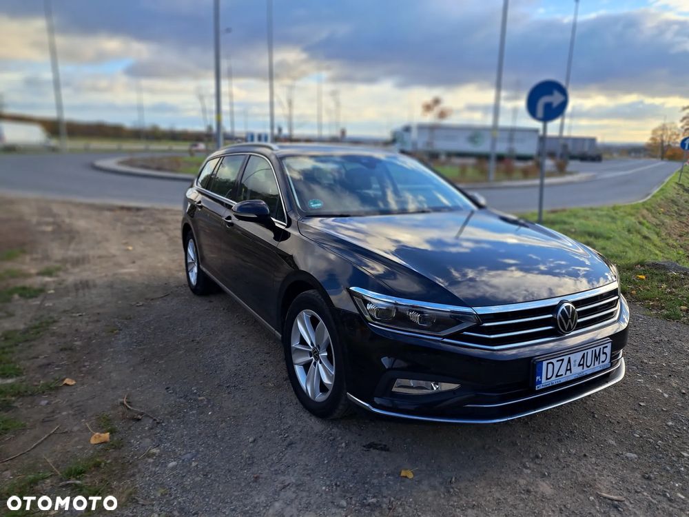 Volkswagen Passat Variant ver-variant-2-0-tdi-scr-dsg-elegance - 3
