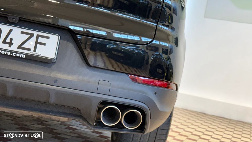 Porsche Cayenne S E-Hybrid - 8