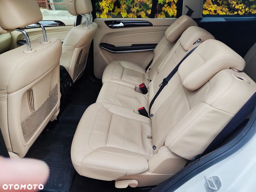 Mercedes-Benz GLS - 18