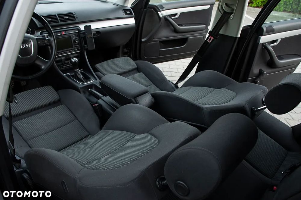 Audi A4 Avant 2.0 TDI DPF Ambiente - 28