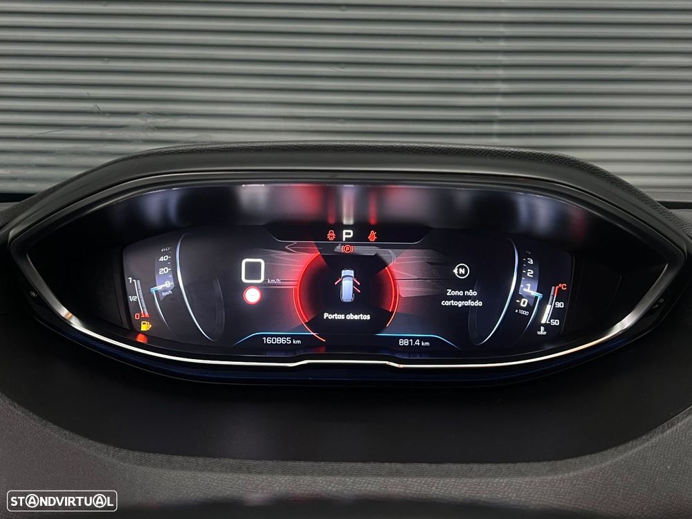 Peugeot 5008 1.5 BlueHDi Allure EAT8 - 17