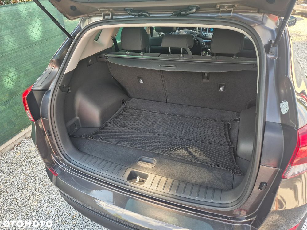 Hyundai Tucson blue 1.7 CRDi 2WD Style - 31