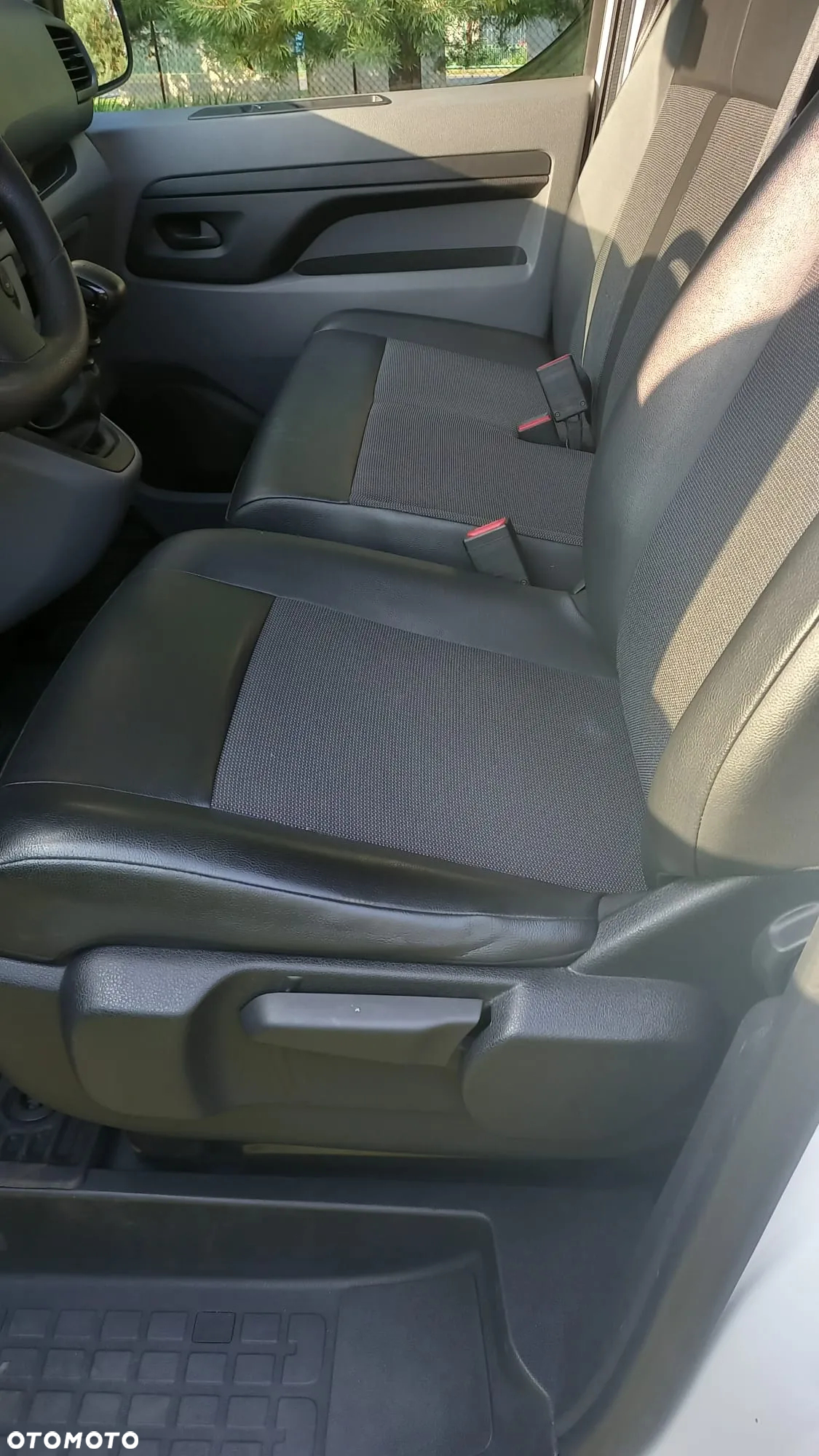 Opel Vivaro - 18