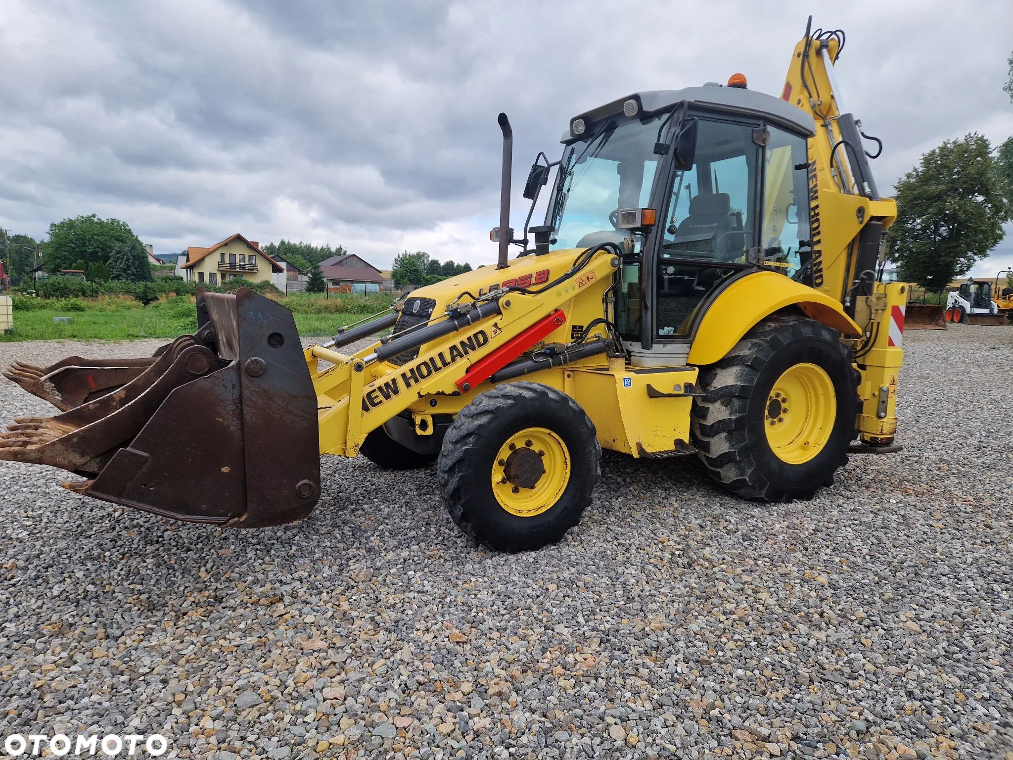 New Holland LB95B-4PT - 1