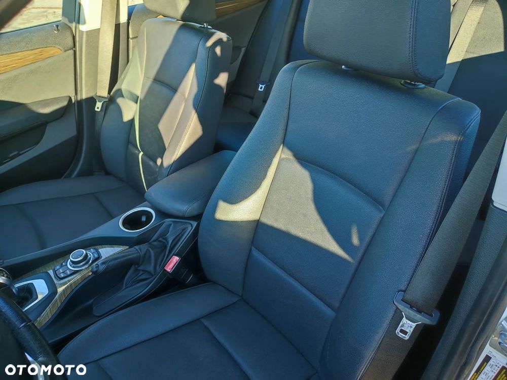 BMW X1 xDrive28i - 16