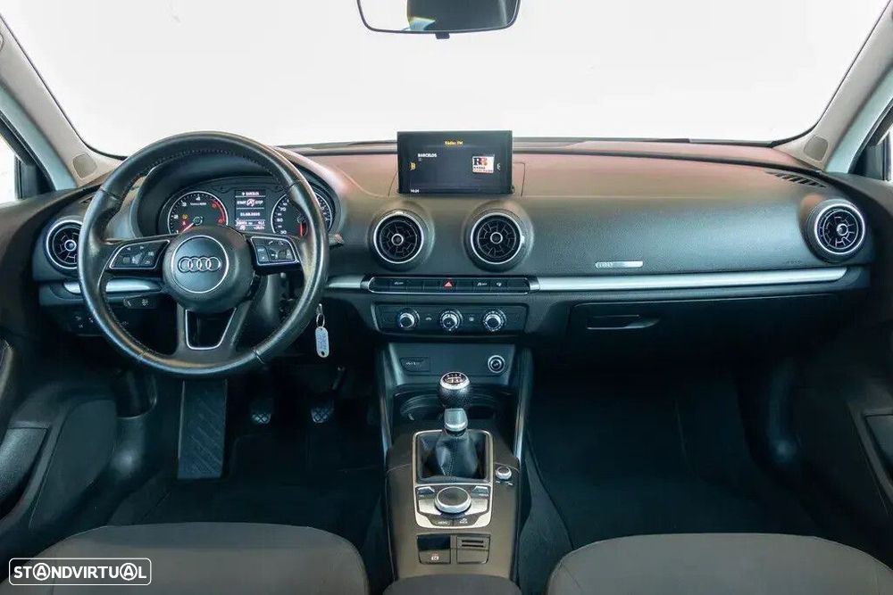 Audi A3 Sportback 1.6 TDI S-line - 4