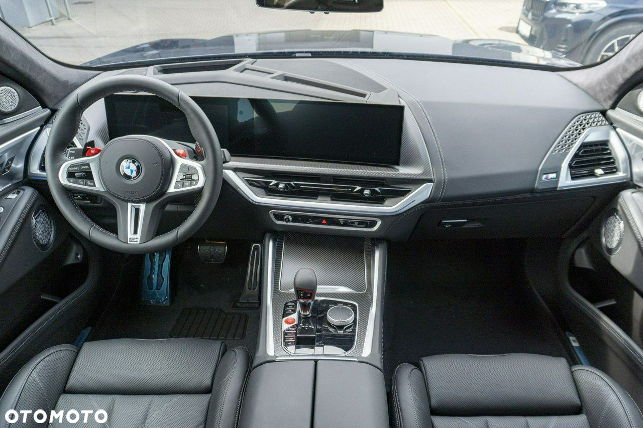 BMW XM - 8