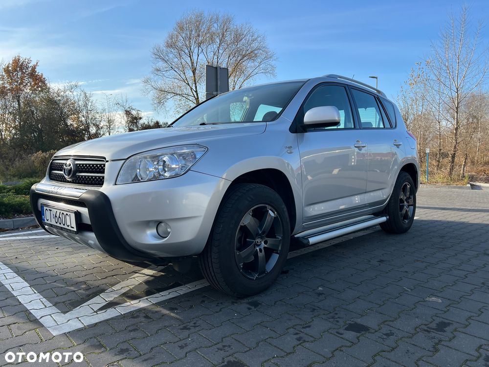 Toyota RAV4 - 4
