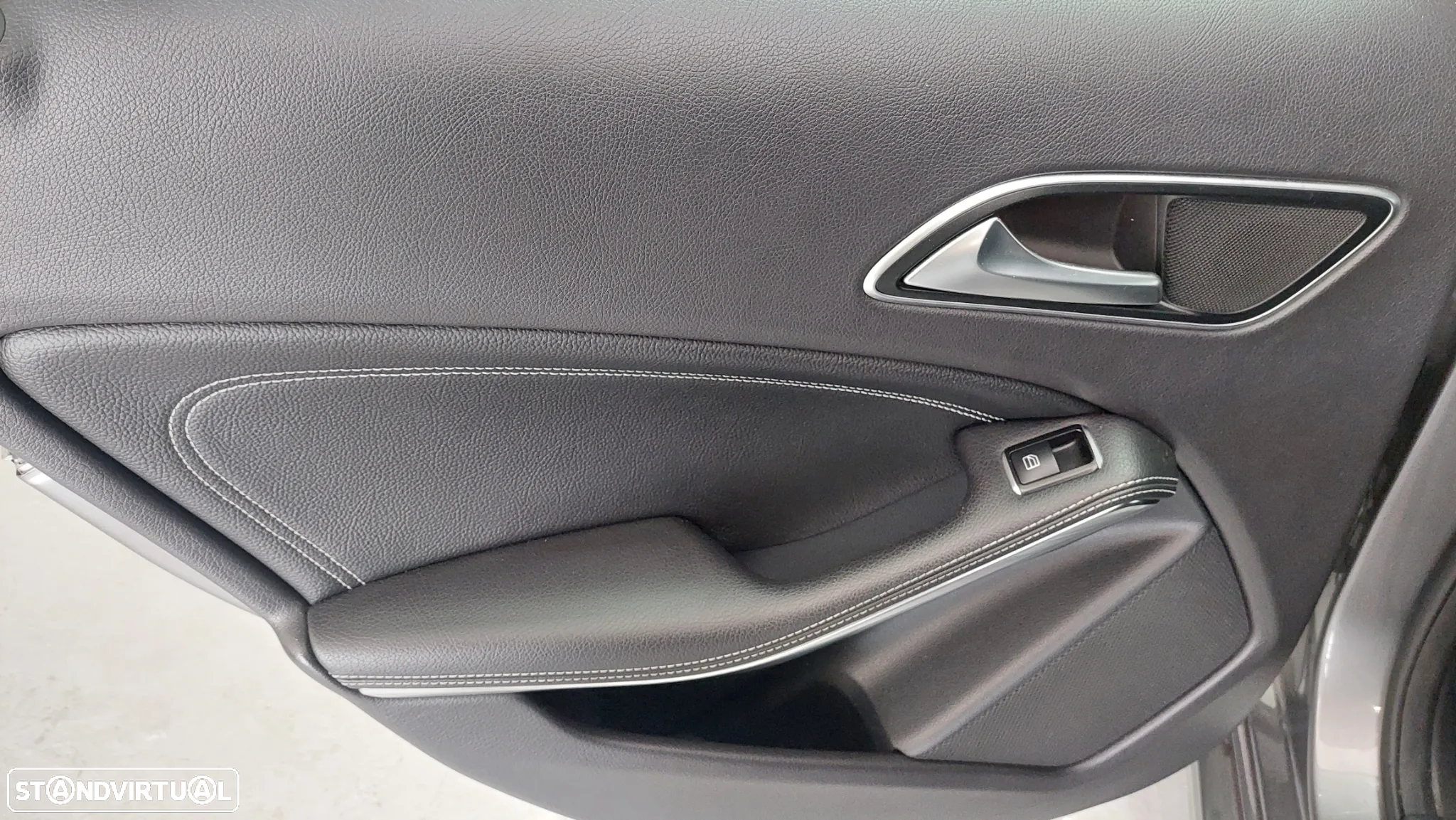 Mercedes-Benz A 180 CDI (BlueEFFICIENCY) Urban - 17