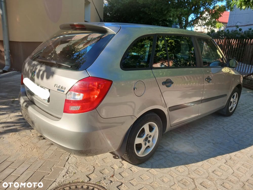 Skoda Fabia 1.2 TSI Classic - 6
