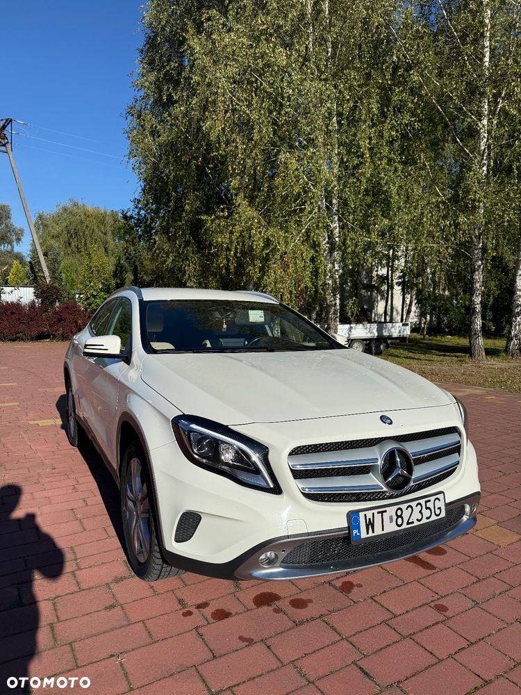 Mercedes-Benz GLA 250 4Matic 7G-DCT Edition 1 - 2