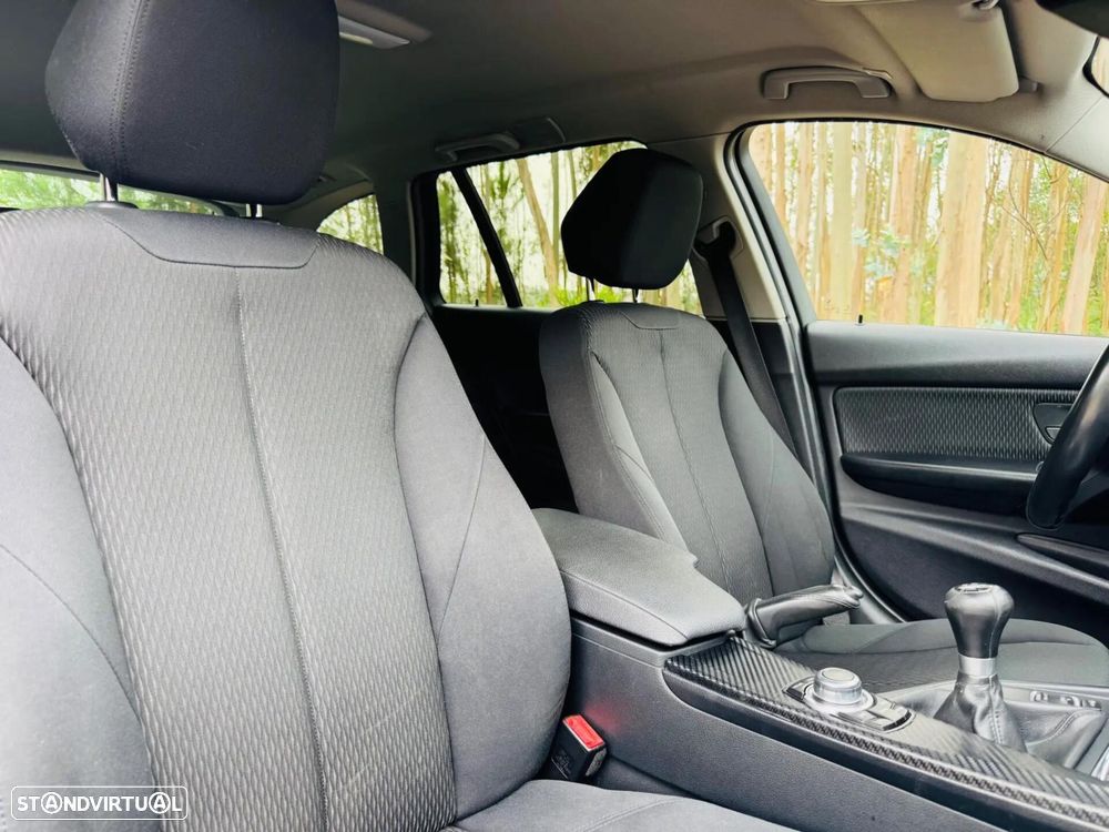 BMW 320 d Line Sport Shadow - 37