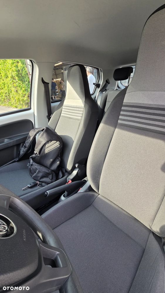Volkswagen up! 1.0 move - 9