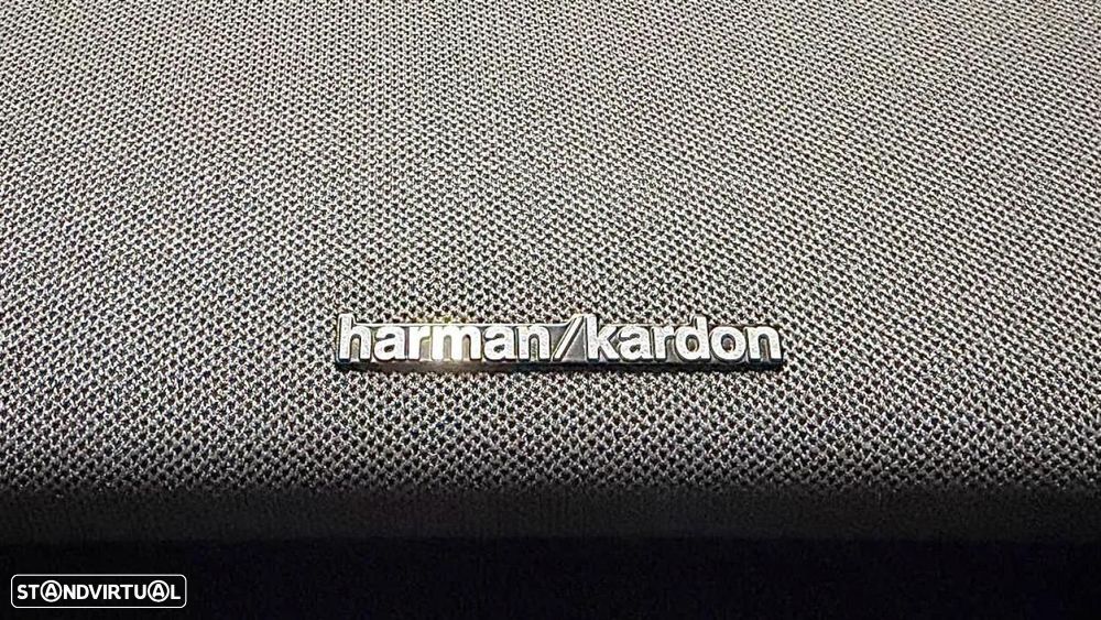 Volvo EX30 69 kWh Single Motor Extended Range Black Edition - 25