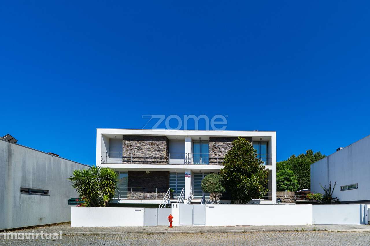 Moradia T3 Geminada com Piscina em Este - Braga - Grande imagem: 2/58