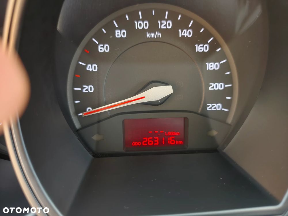 Kia Rio - 28