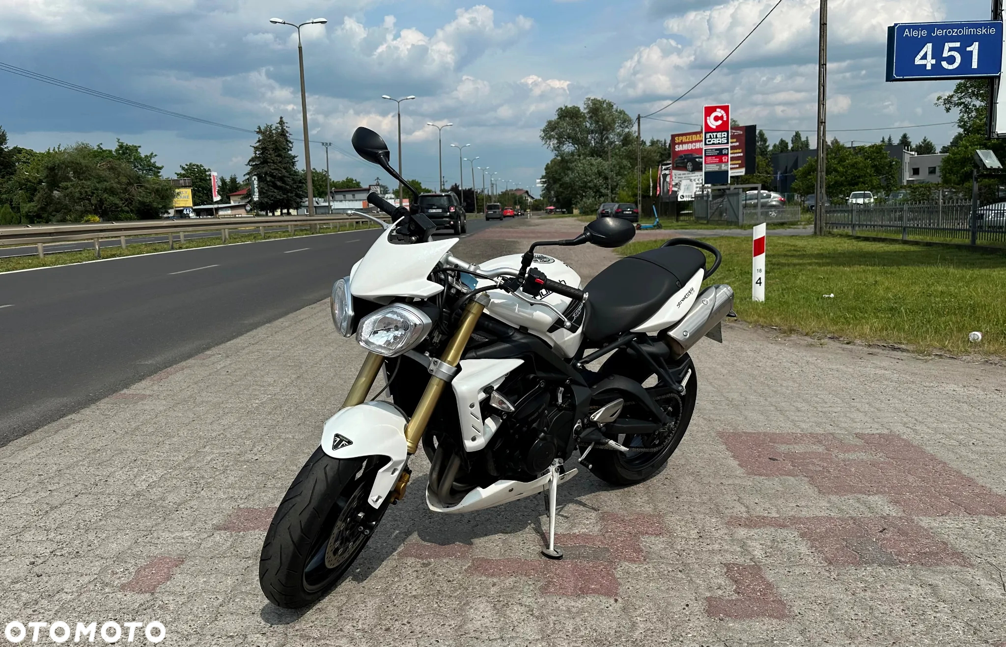 Triumph Street Triple - 4