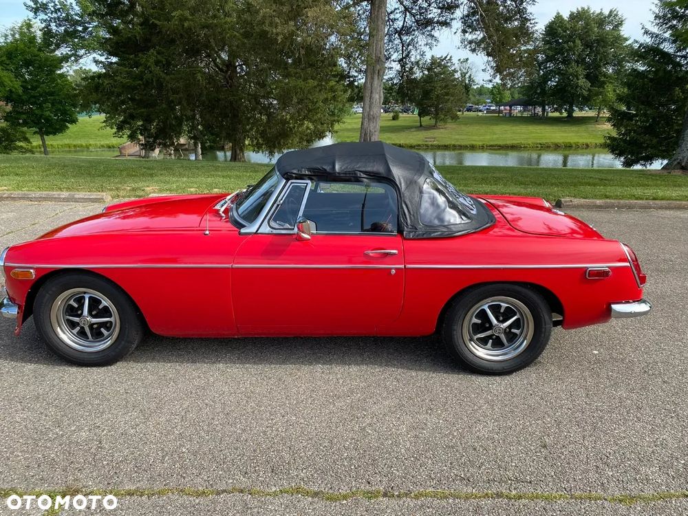 MG MGB - 18