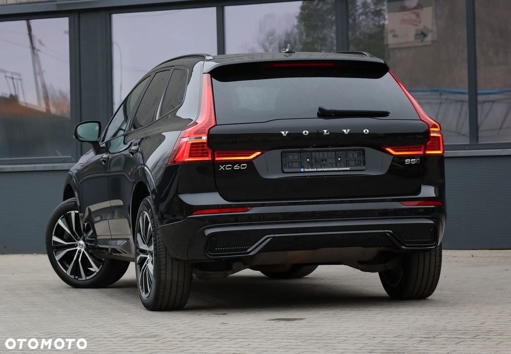Volvo XC 60 B5 B AWD Ultimate Dark - 5