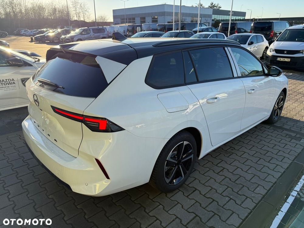 Opel Astra 1.5 D Automatik GS - 5