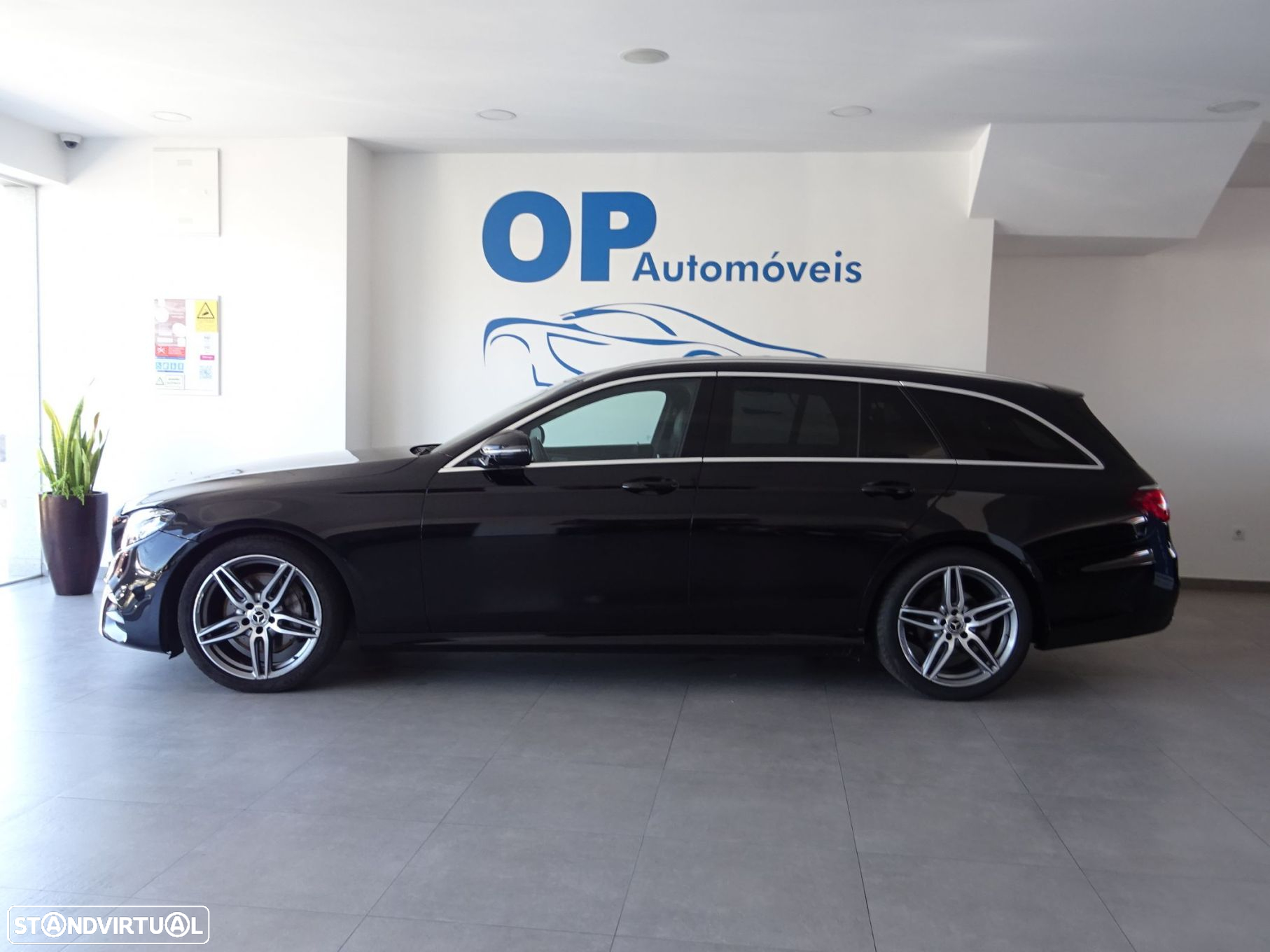Mercedes-Benz E 220 d AMG Line 7L - 3