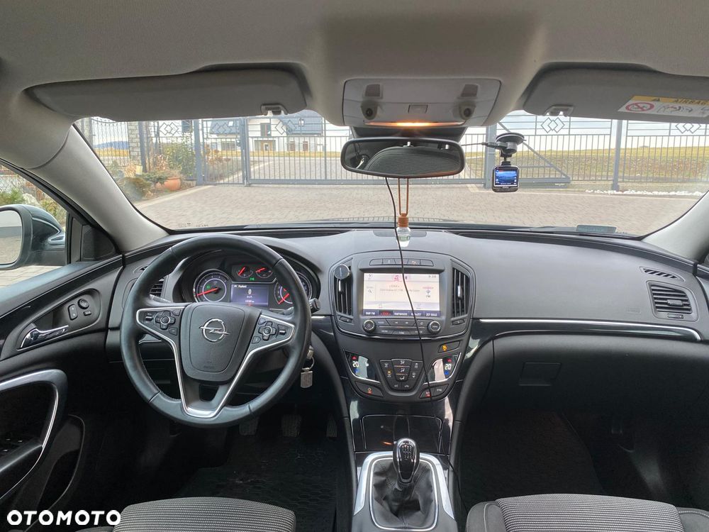 Opel Insignia - 12