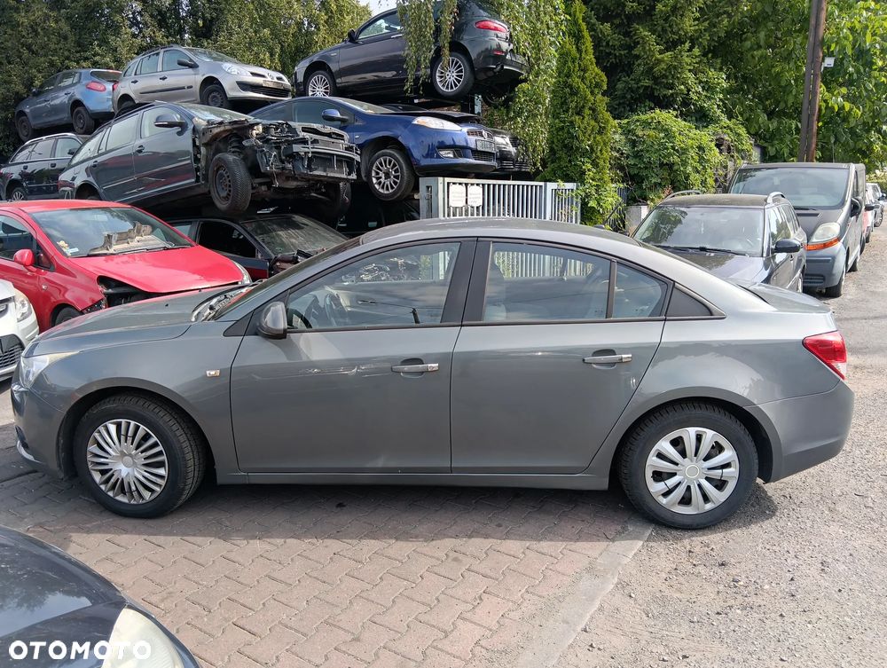 *CHEVROLET CRUZE* Samochód na części - 3