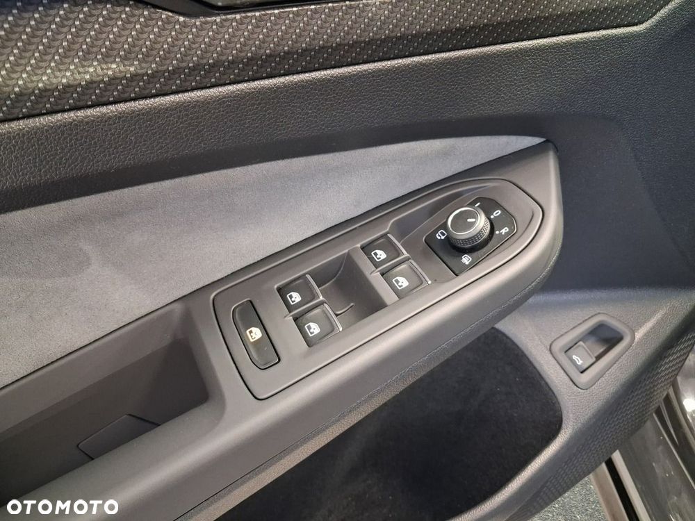 Volkswagen Golf Variant - 26
