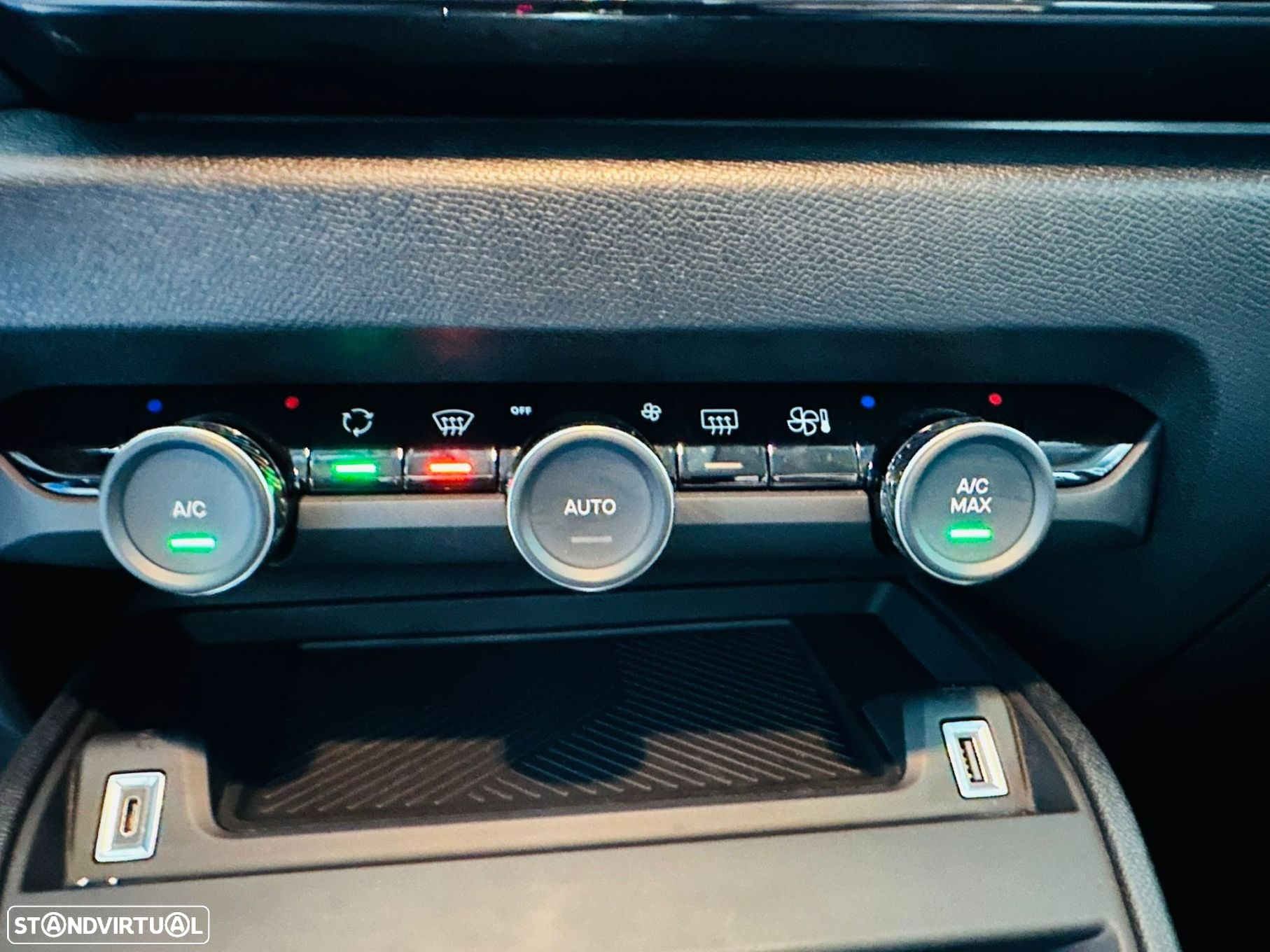 Citroën e-C4 50 kWh Feel - 32