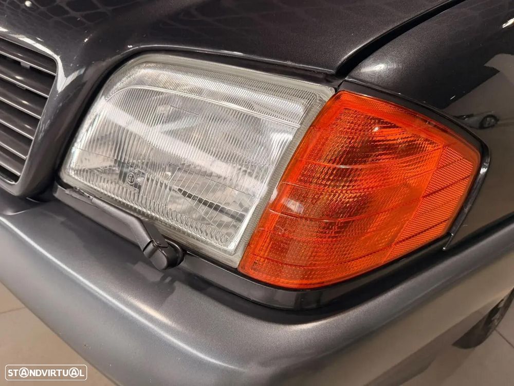 Mercedes-Benz SL 500 Standard - 31