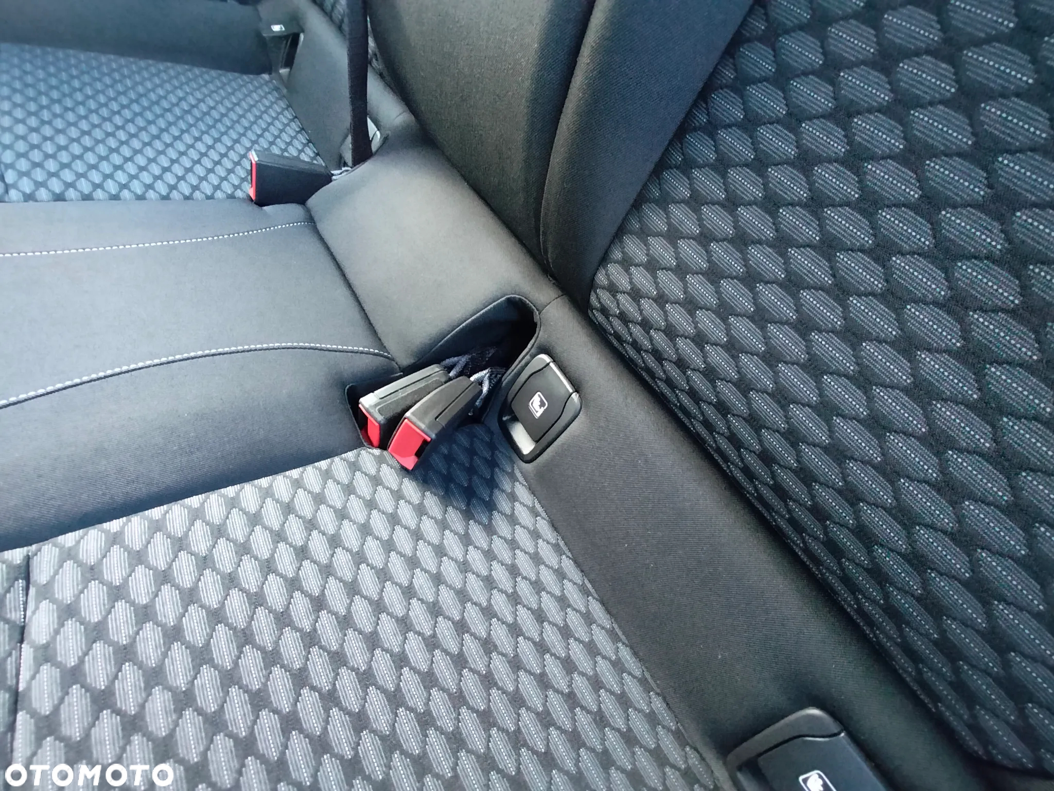 Opel Astra V 1.4 T Enjoy S&S - 15