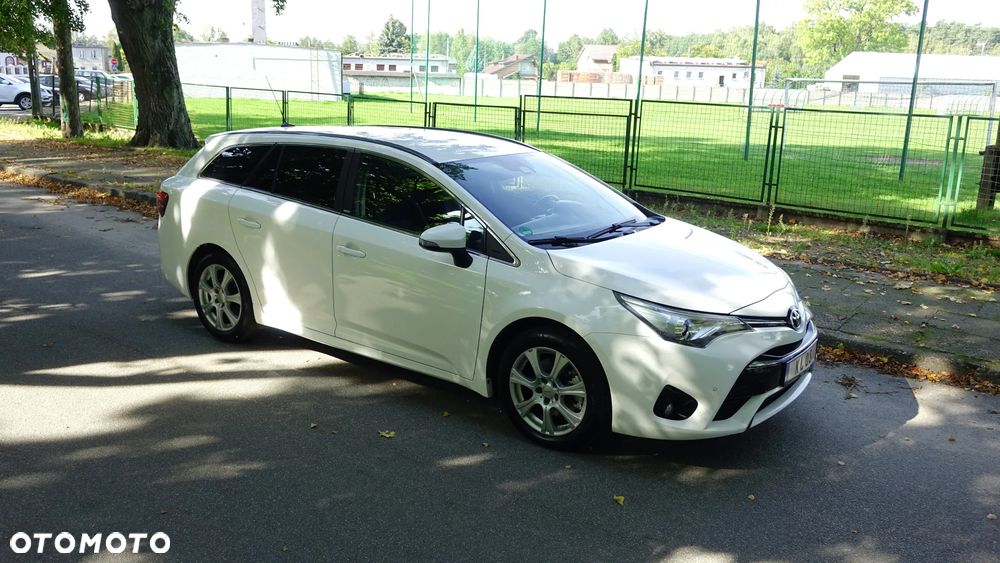 Toyota Avensis 2.0 D-4D Prestige - 38