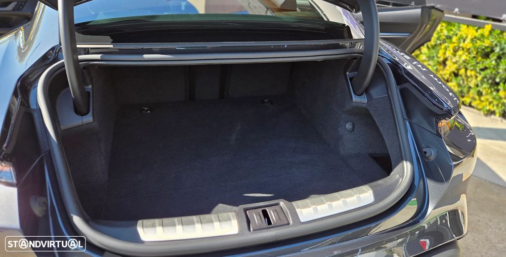 Porsche Taycan Bateria Performance Plus - 22