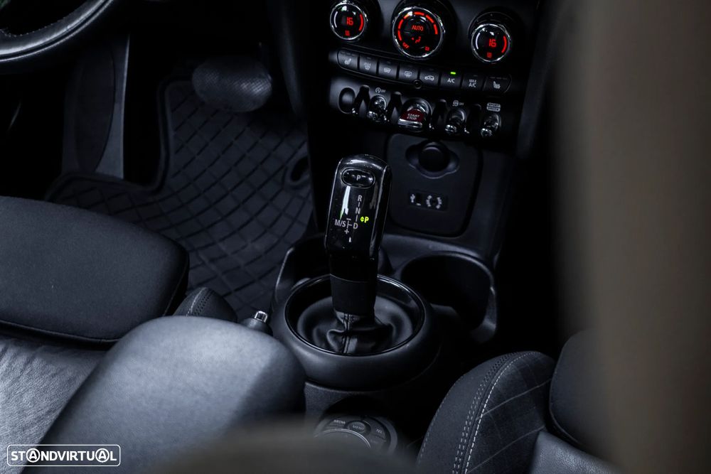 MINI 5 Portas Cooper SD Aut. - 35
