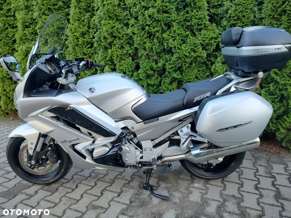 Yamaha FJR - 4