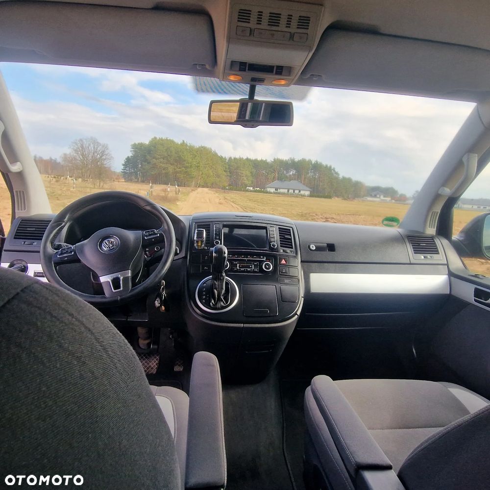 Volkswagen Multivan - 17