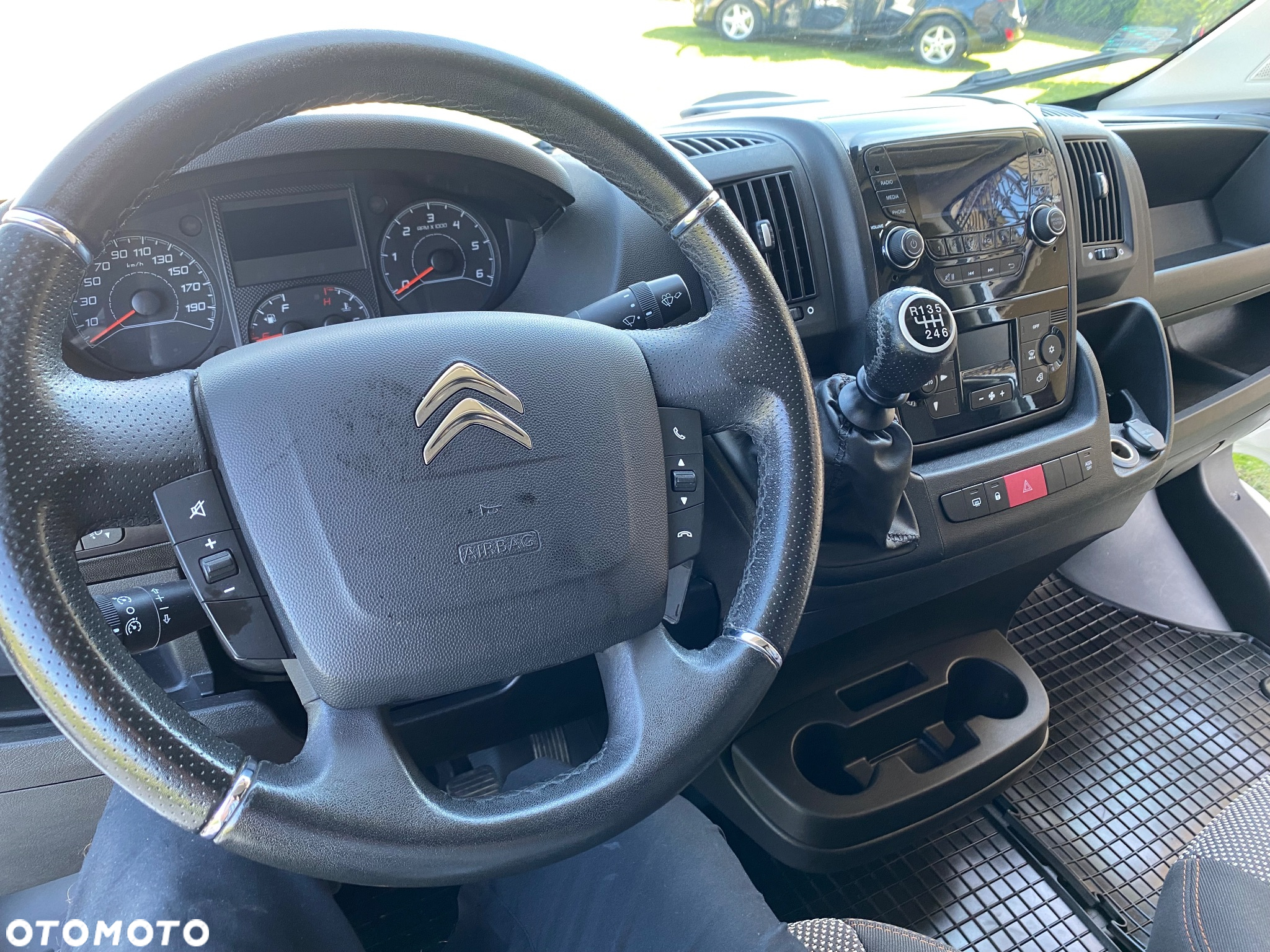 Peugeot BOXER L3H2 brygadowy 6-osobowy zakupiony w salonie w Rzeszowie bezwypadkowy - 31