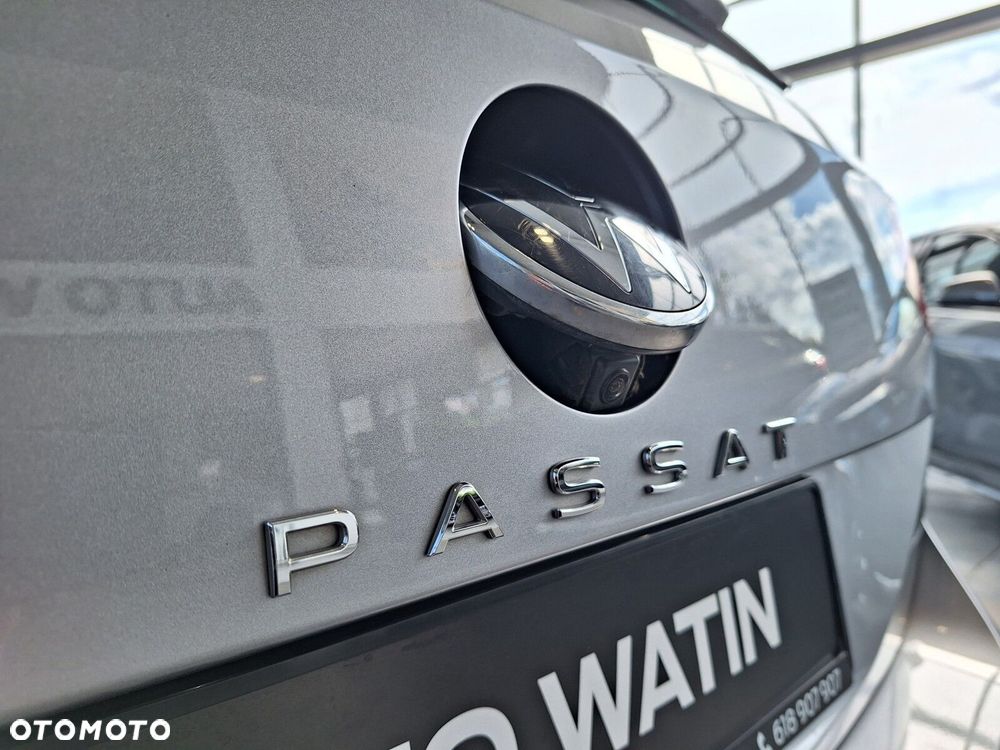 Volkswagen Passat Variant 2.0 TDI Elegance DSG - 10
