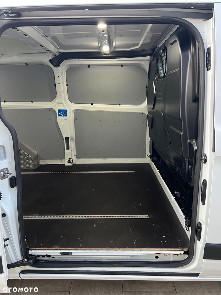 Ford Transit Custom - 28