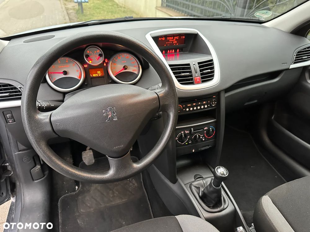 Peugeot 207 75 Filou - 6
