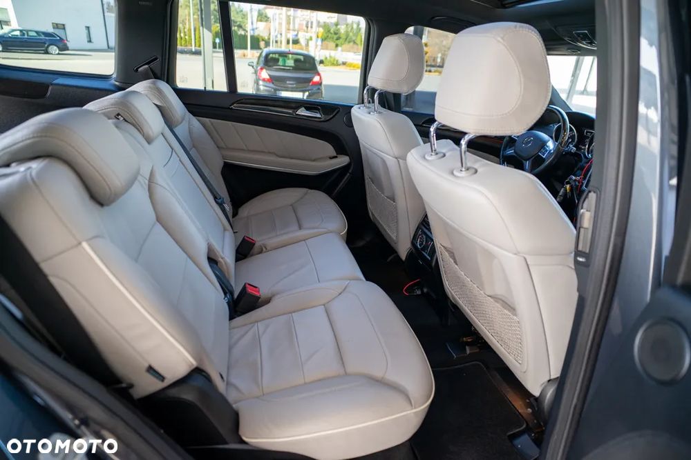 Mercedes-Benz GL 350 BlueTEC 4Matic 7G-TRONIC - 35