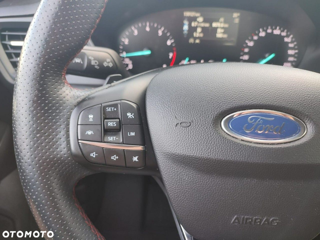 Ford Focus - 30