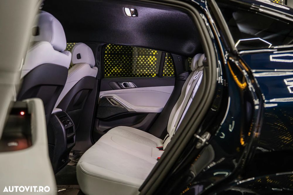 BMW X6 xDrive40i AT MHEV - 19