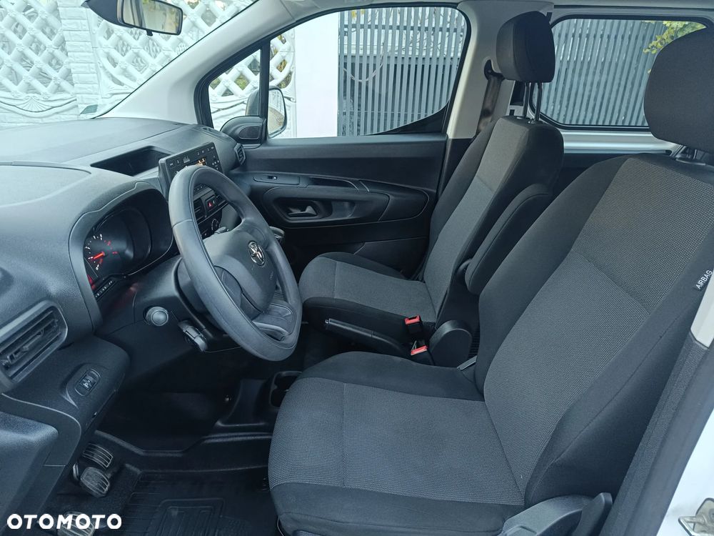 Toyota Proace City - 24