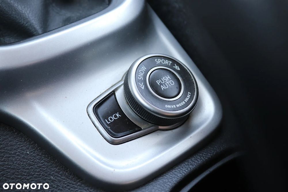 Suzuki Vitara 1.6 Premium 4WD - 32