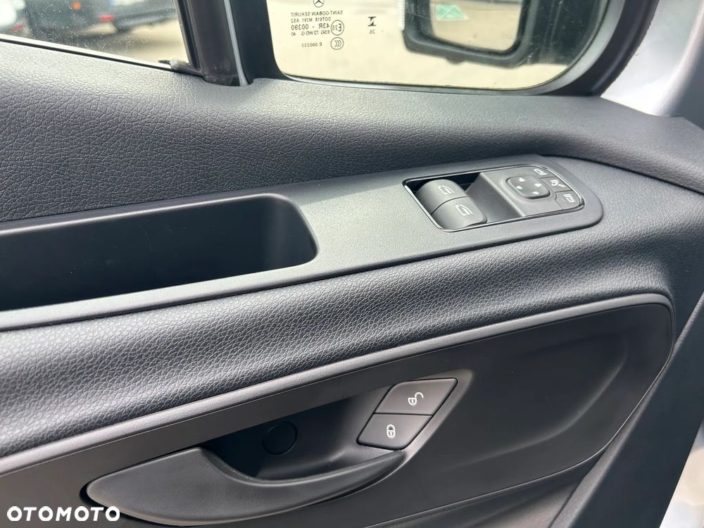 Mercedes-Benz Sprinter - 13