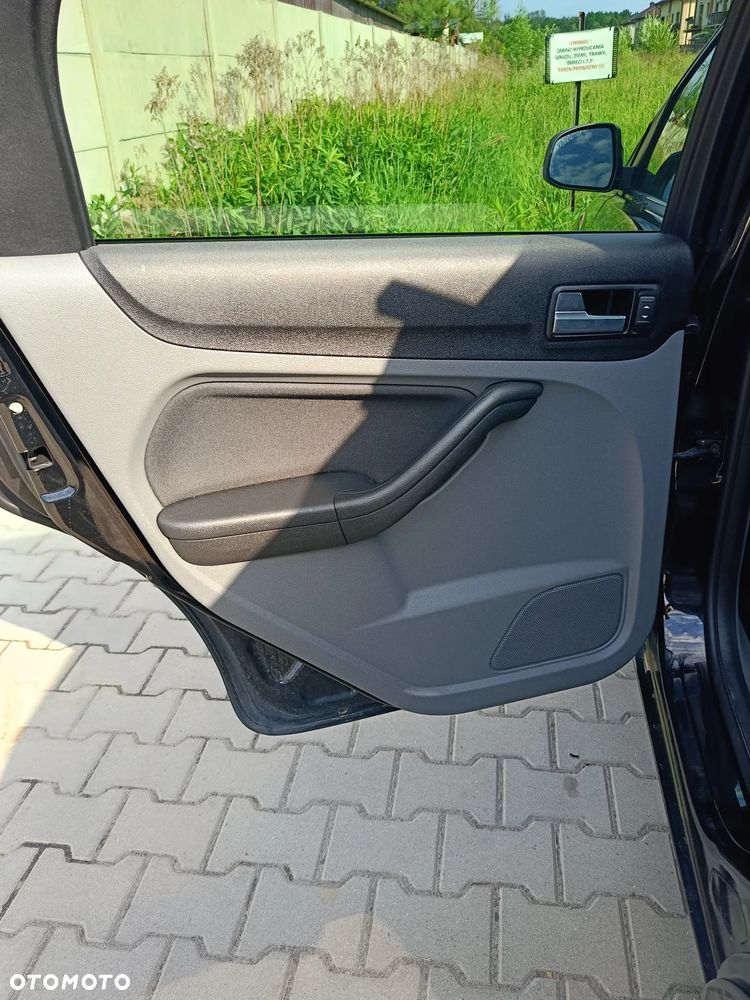Ford Focus 1.6 16V Ghia - 22