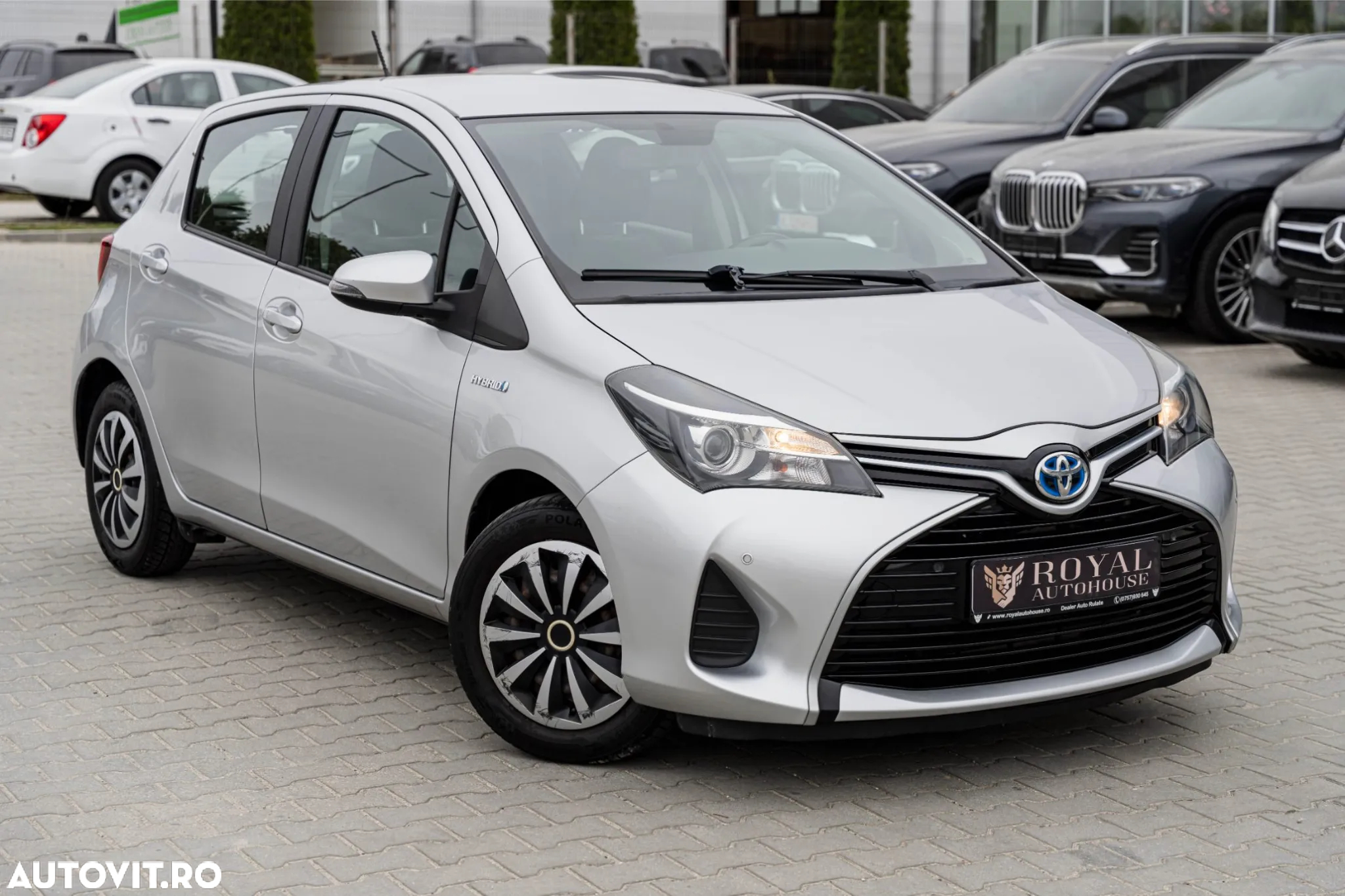 Toyota Yaris 1.5 VVT-i HSD Exclusive - 2