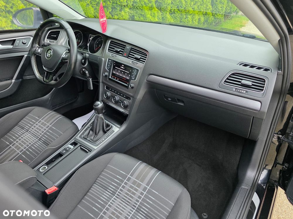 Volkswagen Golf 1.6 TDI BlueMotion Technology Lounge - 15
