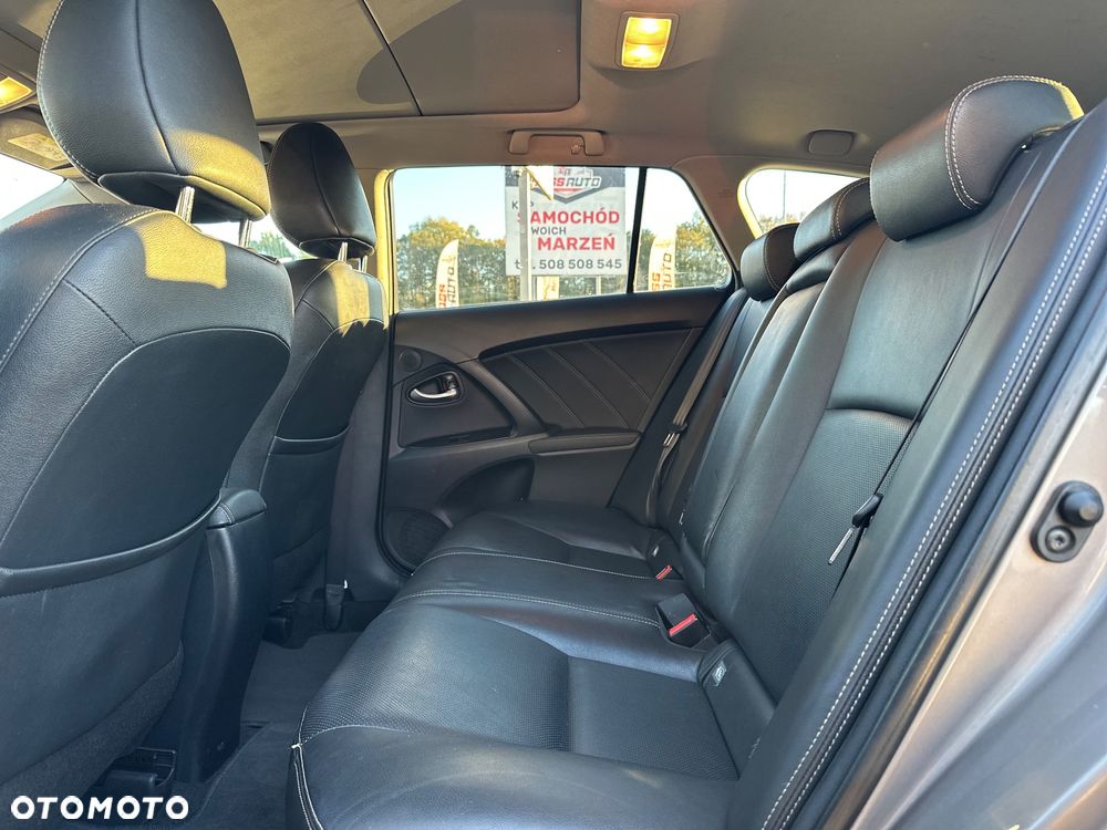 Toyota Avensis 2.0 D-4D Prestige - 17